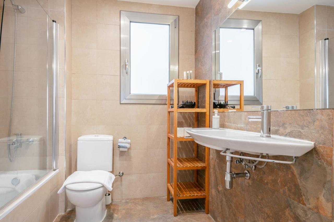 Inside Barcelona Apartments Salva Екстериор снимка