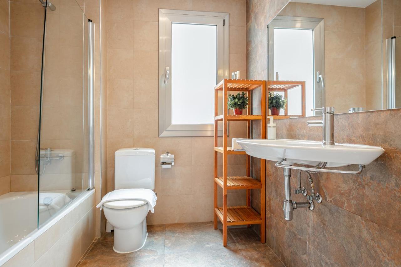 Inside Barcelona Apartments Salva Екстериор снимка
